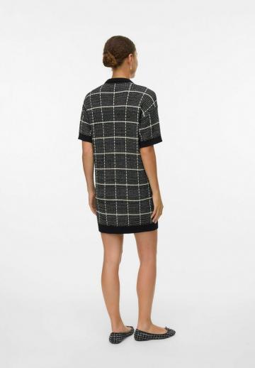 Вязаное платье