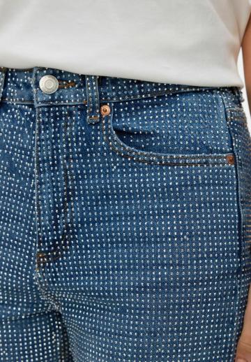 Прямые джинсы