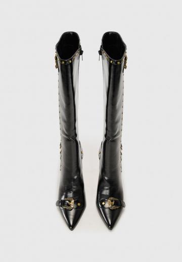 Высокие сапоги