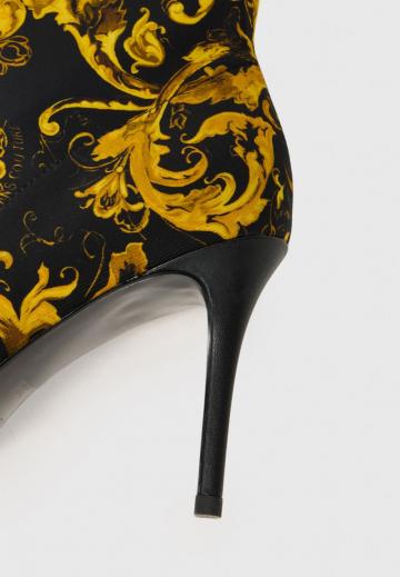 Высокие сапоги