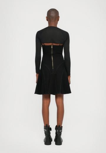 Короткое платье