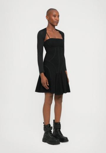 Короткое платье