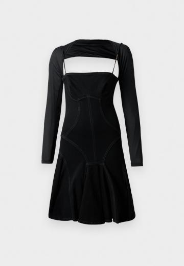 Короткое платье