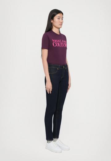 Узкие джинсы