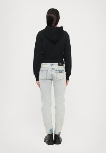 Пуловер с капюшоном