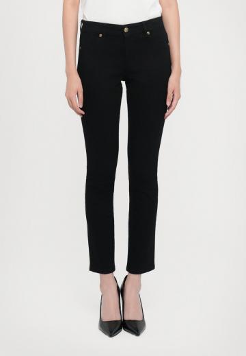 Узкие джинсы