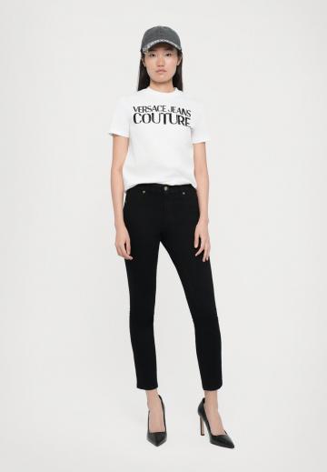 Узкие джинсы