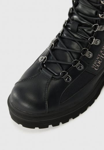 Ботинки на шнуровке