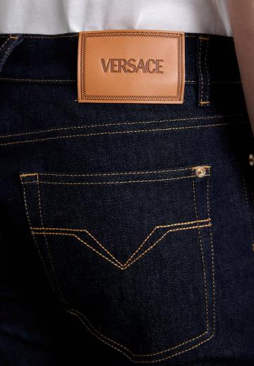 Узкие джинсы