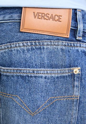 Прямые джинсы