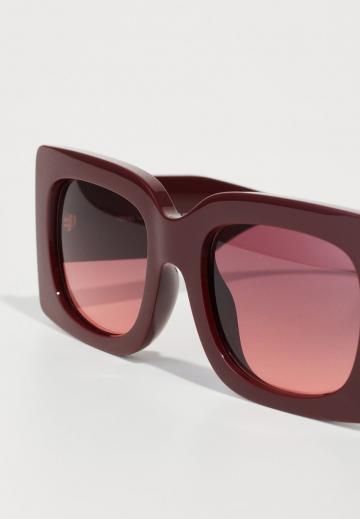 Солнечные очки