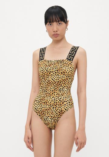 Слитный купальник