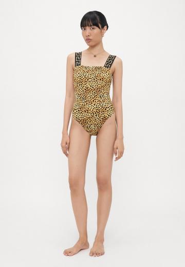 Слитный купальник