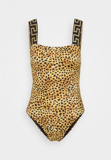 Слитный купальник