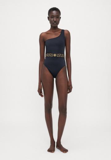 Слитный купальник