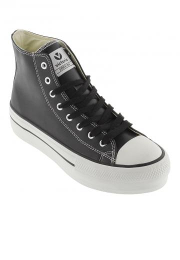 Ботинки на шнуровке