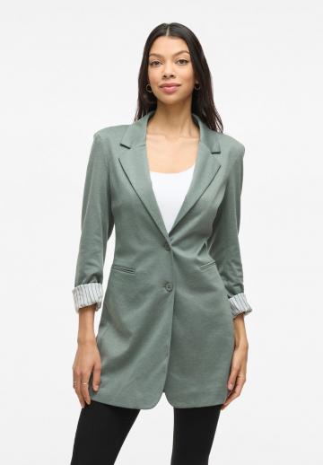 Короткое пальто