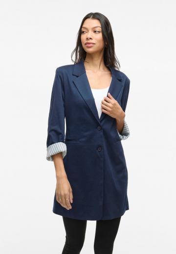 Короткое пальто