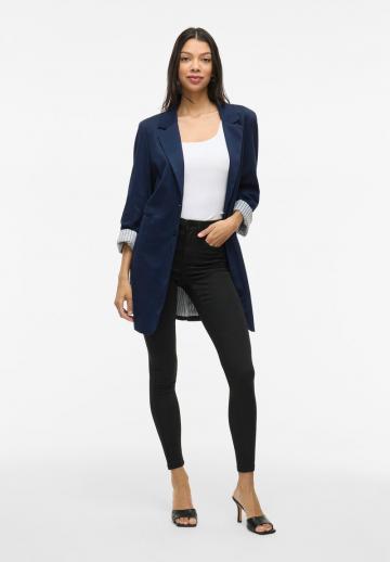 Короткое пальто