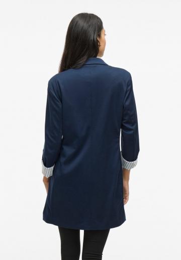 Короткое пальто