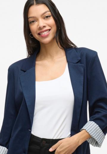 Короткое пальто