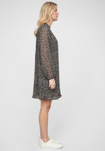 Короткое платье