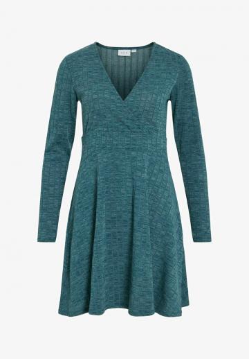 Вязаное платье