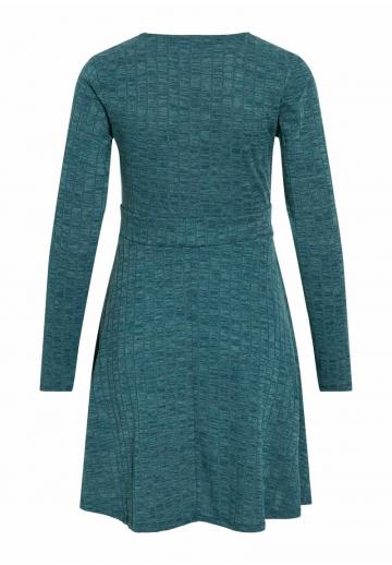 Вязаное платье