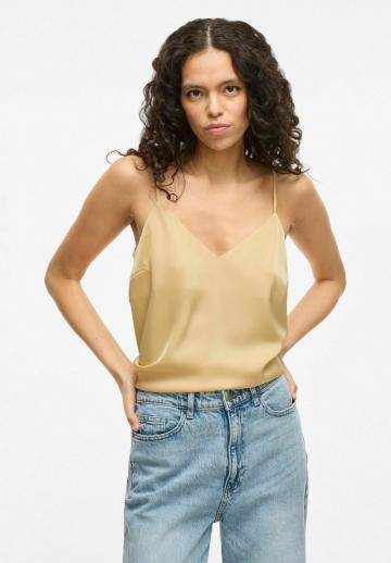 Топ на бретельках