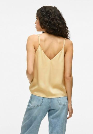 Топ на бретельках