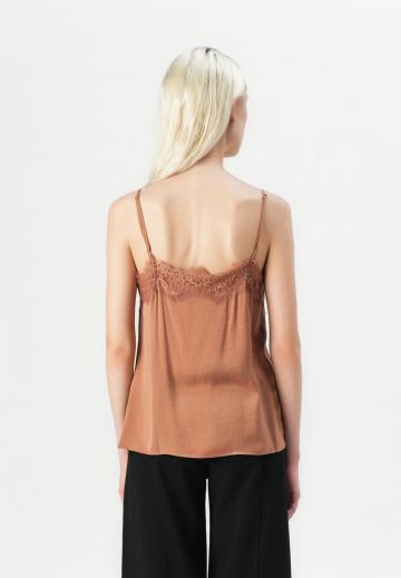 Топ на бретельках