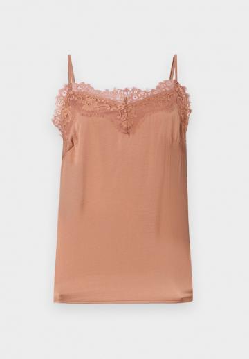 Топ на бретельках