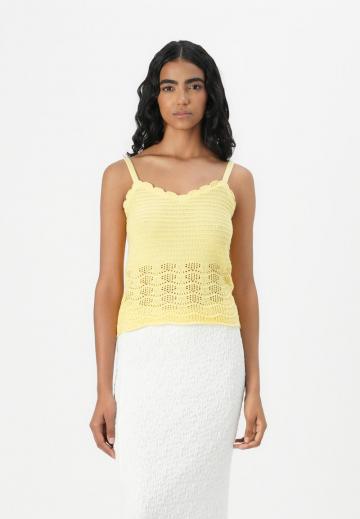 Топ на бретельках