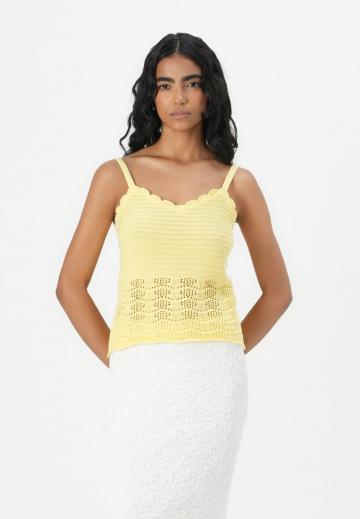 Топ на бретельках