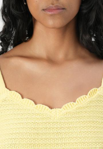 Топ на бретельках