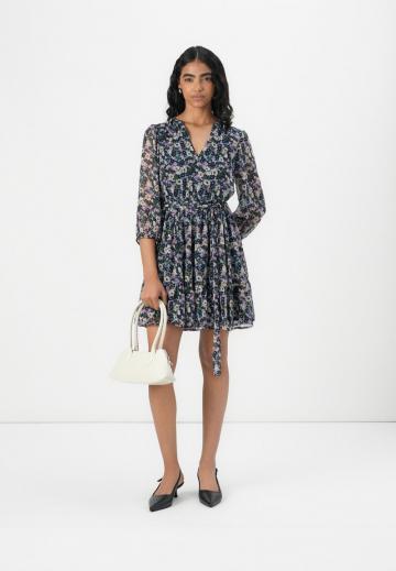 Короткое платье