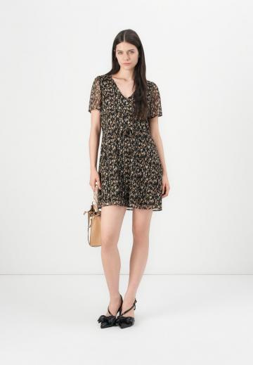 Короткое платье