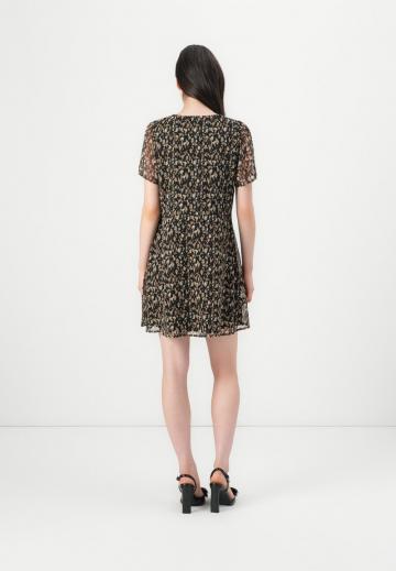 Короткое платье