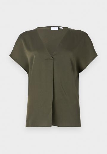 Атласная блузка