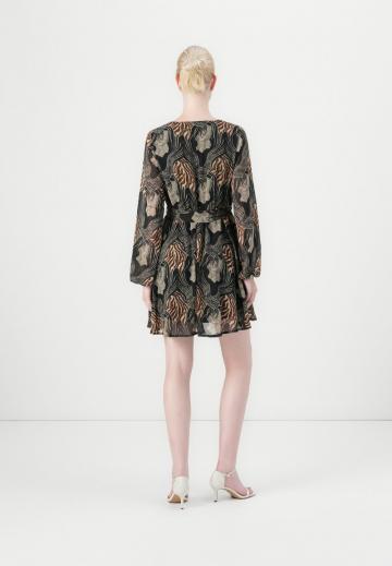 Короткое платье