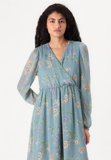 Короткое платье