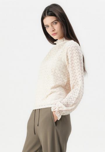 Кружевная блузка