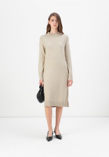 Вязаное платье