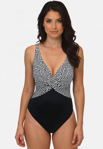 Слитный купальник