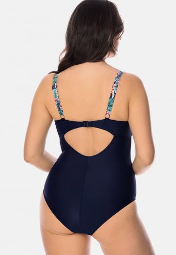 Слитный купальник