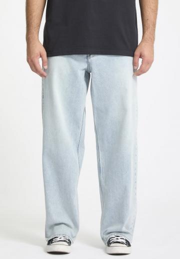 Свободные джинсы