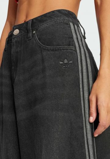 Клешеные джинсы