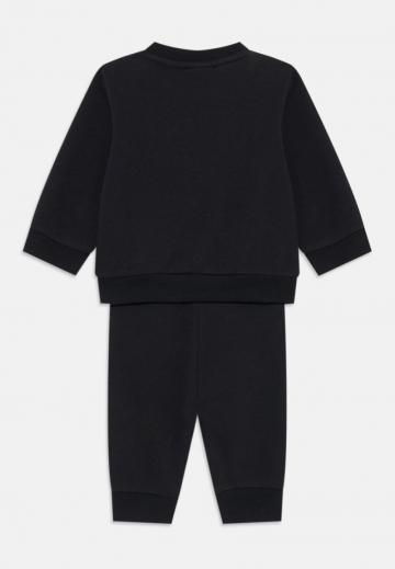 Набор одежды