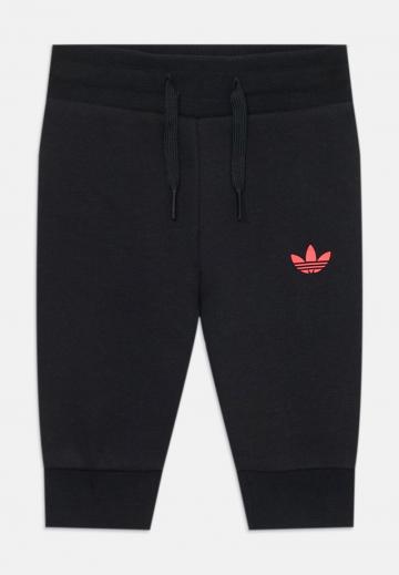 Набор одежды