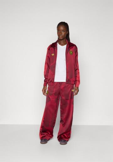 Спортивная куртка